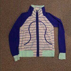 Lululemon seaweed’s special edition only a couple sold vintage windbreaker